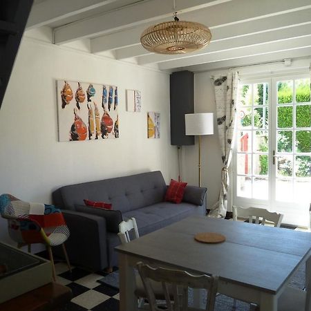 Le Gite Du Canal Noyers-sur-Cher Exteriör bild