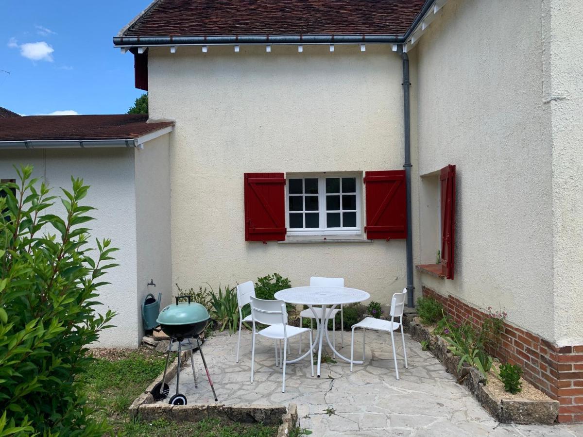Le Gite Du Canal Noyers-sur-Cher Exteriör bild